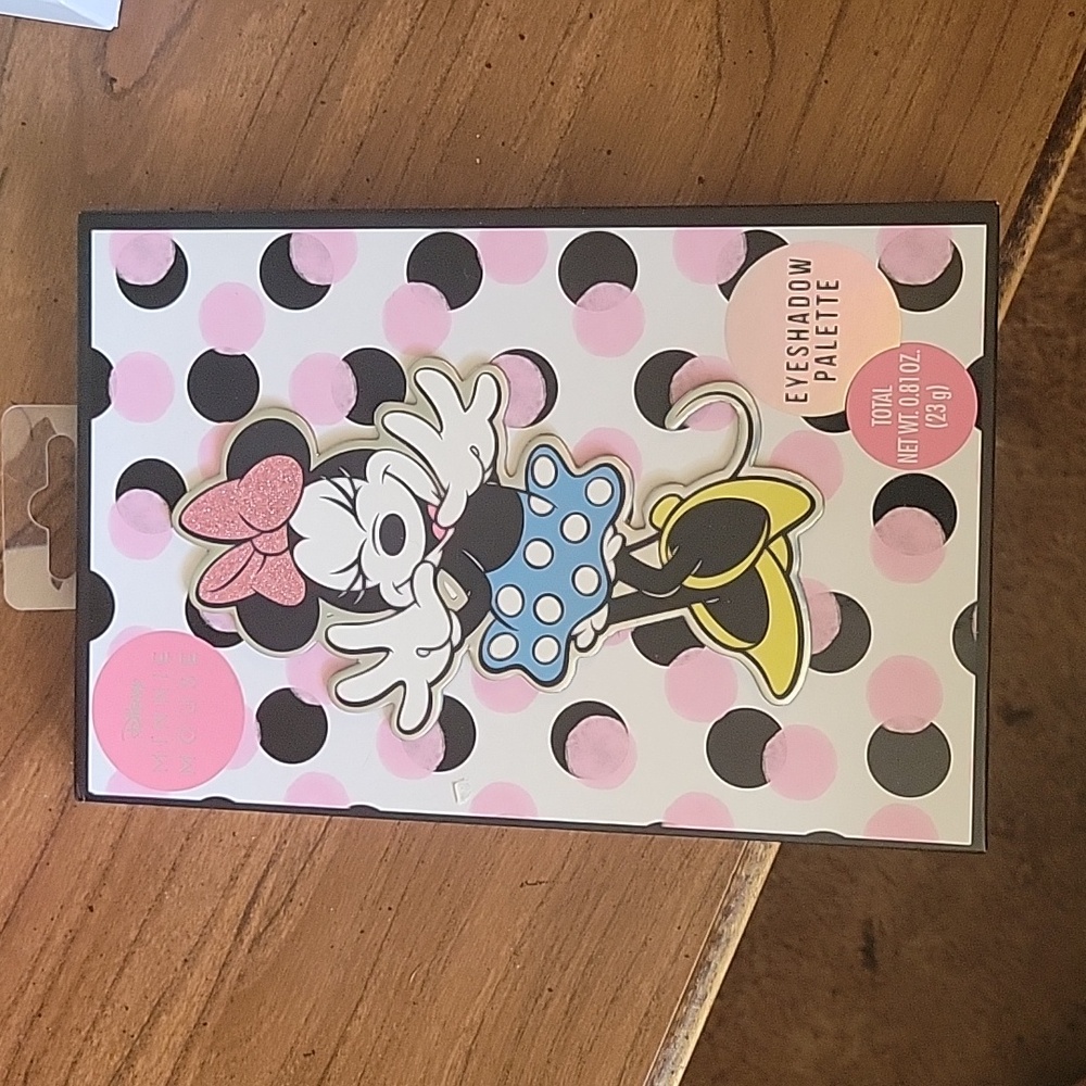 Minnie Mouse Eyeshadow palette